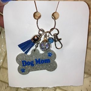 Custom made “Dog Mom” keychain